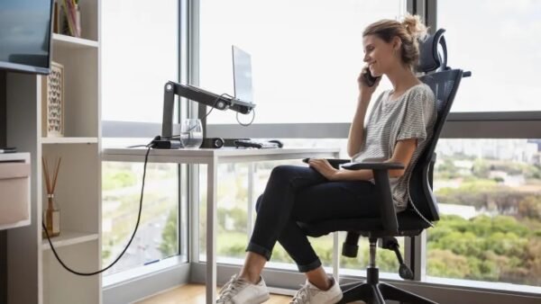 Ergonomic Chairs and Productivity: How Comfort Equals Efficiency